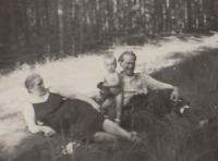 Jindřich Dohnal s rodiči