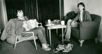 Ivo Mludek s písničkářem, spisovatelem a hercem Václavem Koubkem / Opava / 1990