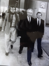DT, Shimon Peres, A. Barčák
