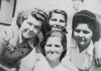 Věra Valentová with her sisters