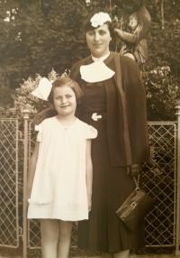 Katka Skálová with her mother 