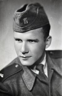 Manžel Miroslav Ješonka na vojně
