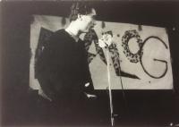 Městská knihovna duben 1989