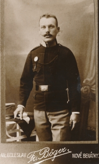 Otec na vojně, 1910 