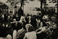 "Náš poslední pořádný androš" / takhle později nazval Jan Král a další lidé koncert undergroundových kapel pod dohledem příslušníků VB v Orlové / 23. září 1989