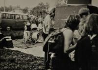 "Náš poslední pořádný androš" / takhle později nazval Jan Král a další lidé koncert undergroundových kapel pod dohledem příslušníků VB v Orlové / 23. září 1989