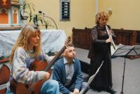 S Lenkou Filipovou a Gabrielou Krčkovou v modlitebně na Korunní ulici ((90. léta) 