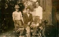 Bohuš shortly before emigration in the middle on his motorbike. On his left Vojtěch´s father-in-law Josej Nešpor, on his right his brother Vojtěch, Hrušky 1951