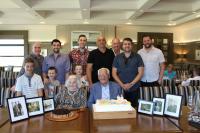 Bohuš s mužskou částí rodiny, oslava jeho 90.narozenin, Melbourne 2017