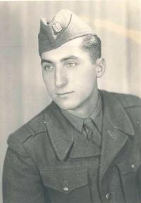 Bohuš vojákem československé armády, 1949