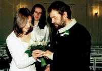 Svatební fotografie Radomíra a Veroniky Daňkových v listopadu 2002
