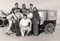 S dýmkou - práce u Mrtvého moře - 1954