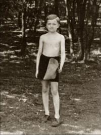 Jiří Tichota - s první síťkou na motýly