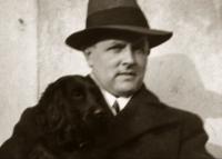Jiří Tichota - father with the dog 