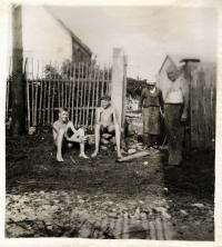 Prázdniny v Jezdovicích u prarodičů