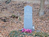 Válečný hrob u Hraniček, kde 7. května 1945 zastřelili Otto Krejčího a Františka Švece