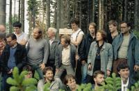A meeting with Polish dissidents on Koníček Hill (Kobyla Kopa) in Golden Mountains on June 25, 1989