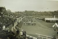 Na setkání mládeže v roce 1951 ve Východnímu Berlíně