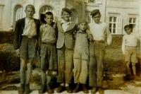 Řecké děti v dětském domově v maďarské obci Högyesz. 