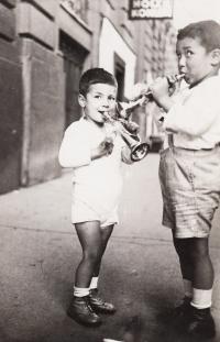 S bratrem Rudym, 1932