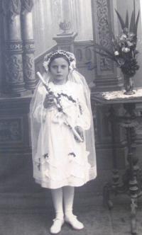 Marie Popelková, první svaté přijímání