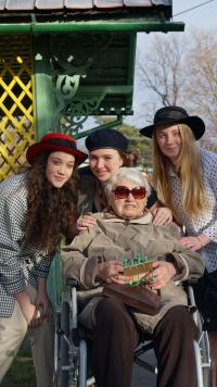 Albína Kratochvílová s žákovským týmem