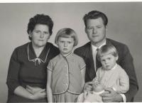 S dcerami Renatou a Reginou