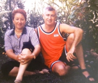 Dcera Hanky Sternlichtové Irit (pojmenovaná po babičce Ireně) a syn Dany. 80. léta 20. století. 