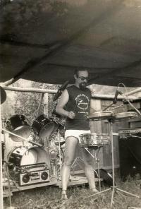 Vlasta Marek na Antirockfestu v roce 1986 v Oskavě
