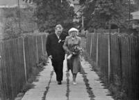 Květoslava Blahutová s manželem Antonínem Blahutem / svatební snímek / 1953