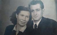 Svadobná fotografia s manželom Alfonzom Petreje (1951)
