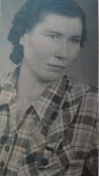 Zuzana Petreje - 40. te roky 20. storočia