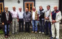 Hornické učiliště / Bývalí učni Odborného hornického učiliště Příbram po 52 letech ve Zlatých Horách / zleva Hampl, Galgánek, Januška, Vitásek, Bartoň, Šmoldas, Zachara, Drochýtek / 2016