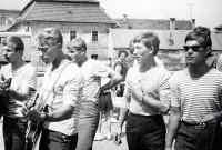 Hornické učiliště / Vysoká Pec u Příbrami / učni na vycházce