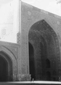 Petr a Jan Chaloupských v Isfahánu 13.3.1968