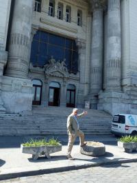János Joka Daróczi at  Hungarian Television's old headquarters