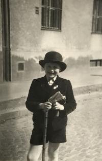 Juraj Stern childhood