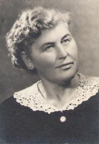 Aunt Natalia Arsov (born Kolacek)