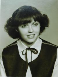 Blanka Kroneislová (Vítková) na maturitní fotografii