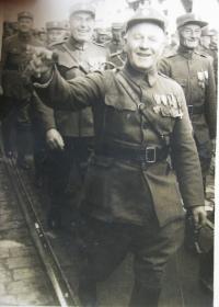 Otec František Sládek na Legionářském sjezdu v Praze, 5.  -6. 7. 1947