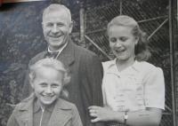 Stanislava with father and sister