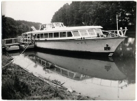 Loď Napajedla, na níž  Společnost přátel USA pořádala akci k výročí Dne nezávislosti 4. července 1988