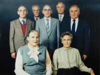 Sourozenci Spillerovi v Německu. Zleva dole Gréta a Marie. Zleva nahoře Franz, Alfred, Herman, Alois, Otto