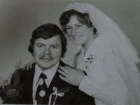 Svatební fotografie s manželkou Danou 1975