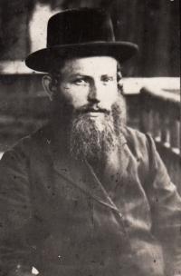 Dědeček rodný, Josef Mozes Königsberg