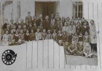 Školní fotografie Blaženy Hokrové