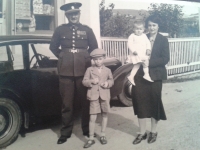 Eva Tůmová s rodiči a bratrem