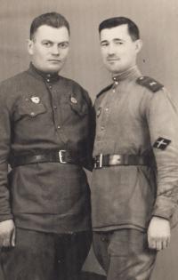 Sovětští vojáci, kteří žili v květnu 1945 u Mojžíšových v Kojetíně