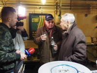 Jan Šolta (v brýlích) v Atommuzeu v Brdech