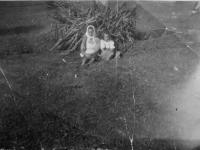 Matka Anděla Mlynářová s dcerou Jaroslavou (Hynkovou)